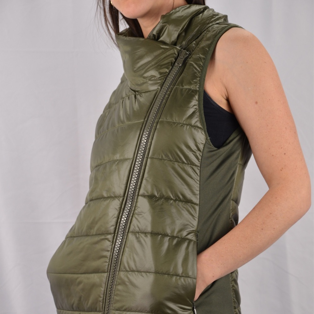 Reebok poplar green puffer vest